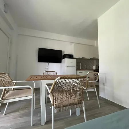 Palm Residential Orfanion